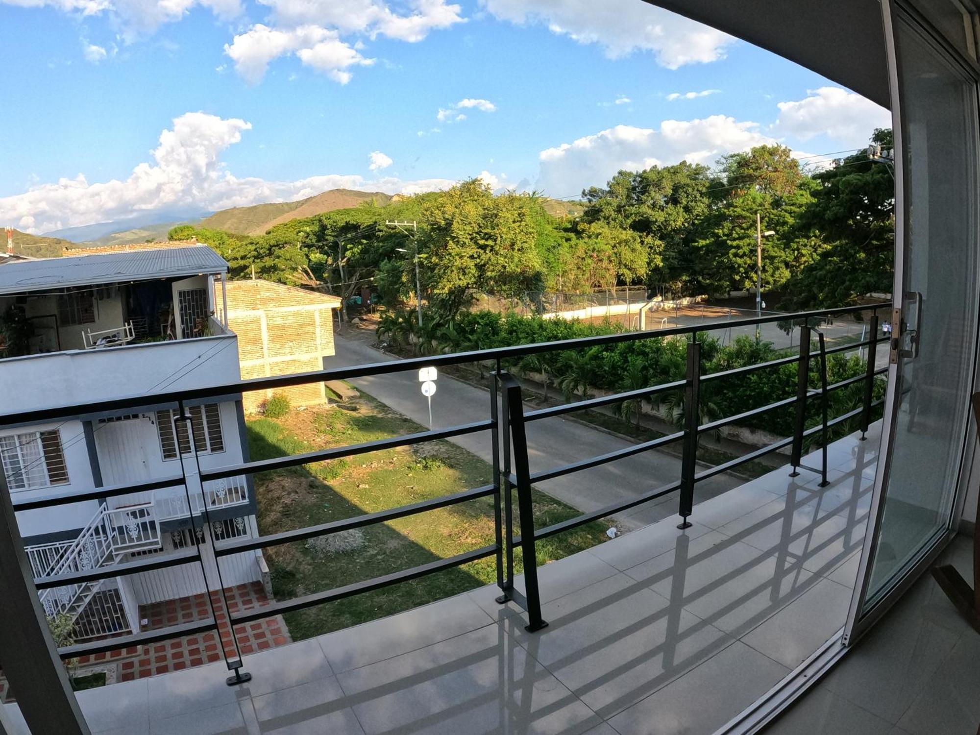 Balcones De La Rivera Apartamento Azulejo 3 Buga Luaran gambar